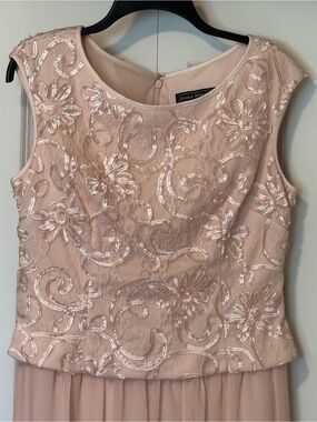 Jessica Howard Light Blush Embroidered Sleeveless Gown